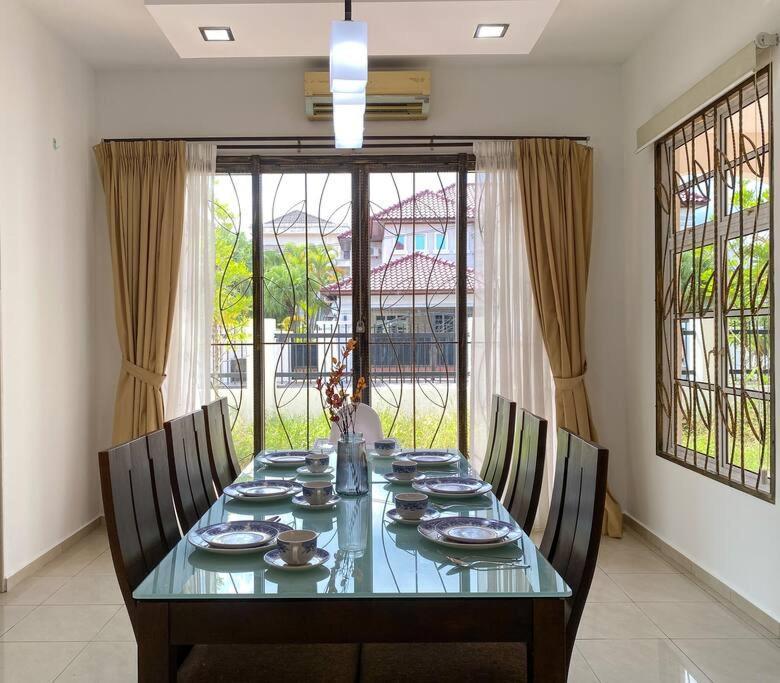 Teluk Cempedak Semi-D House 19Pax By Iconique Villa Kuantan Exterior photo